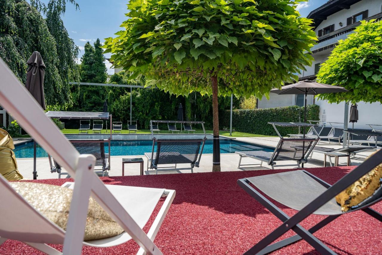 Goldfinger + Suites Lana Exterior foto