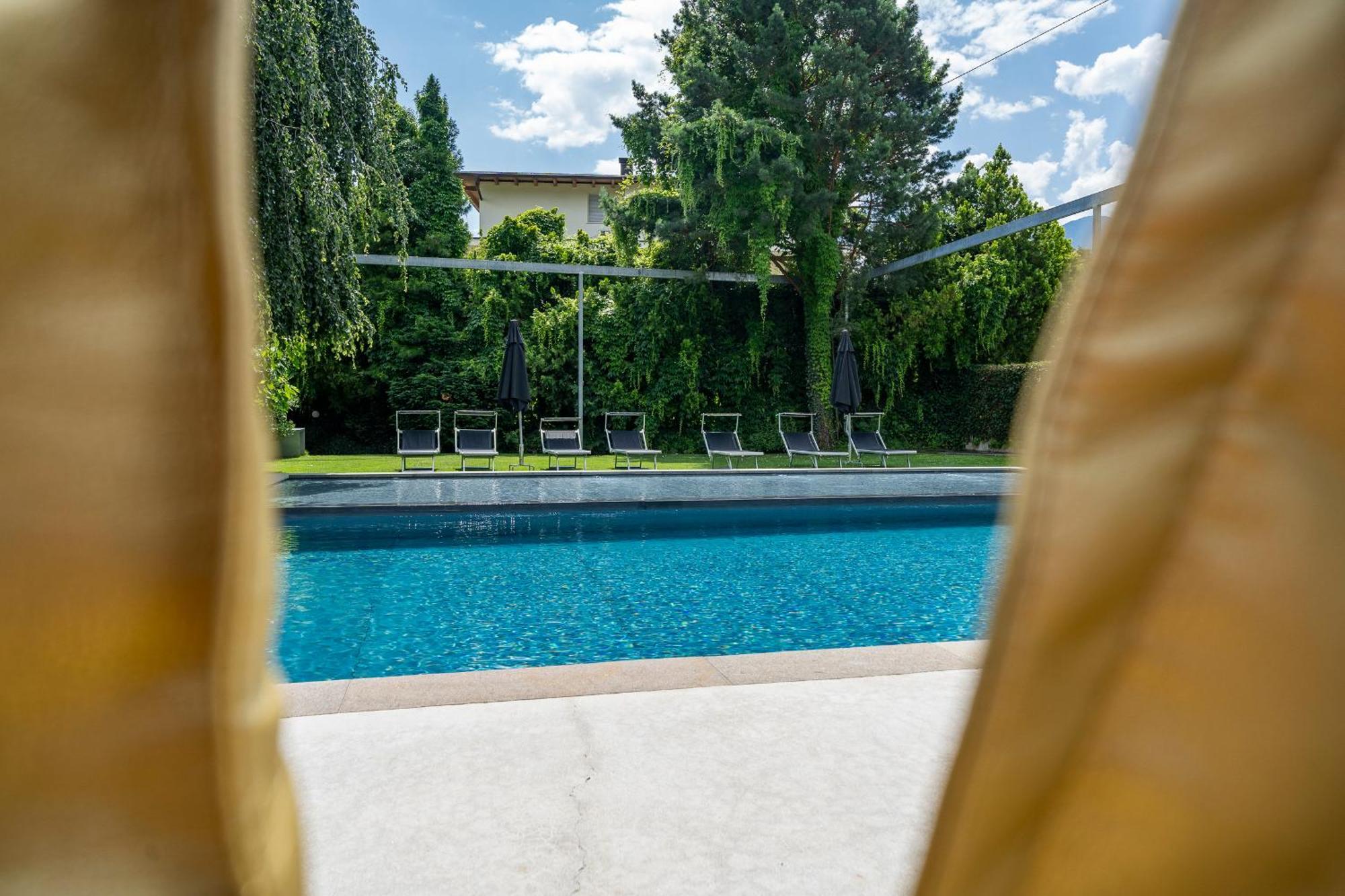 Goldfinger + Suites Lana Exterior foto