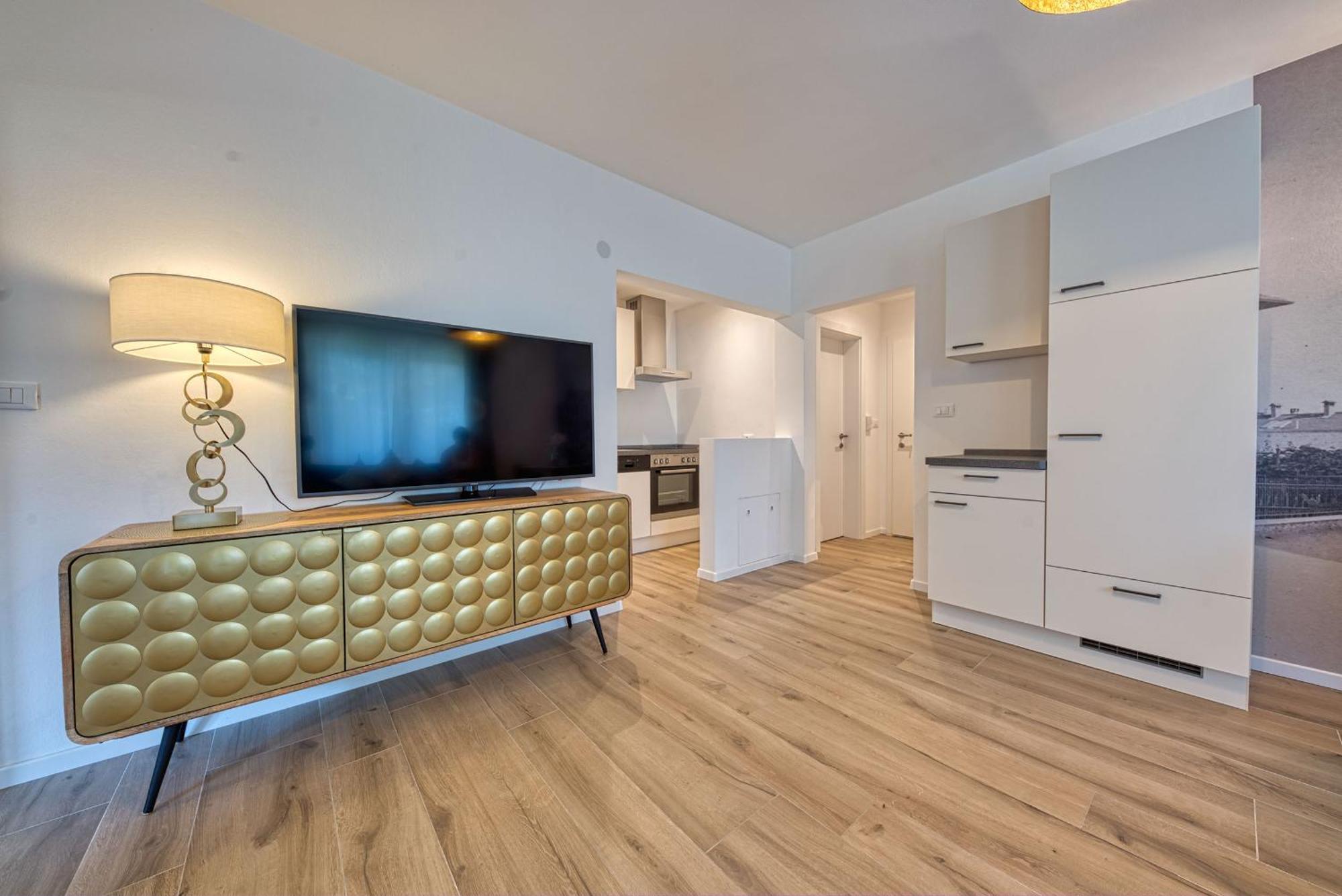 Goldfinger + Suites Lana Habitación foto