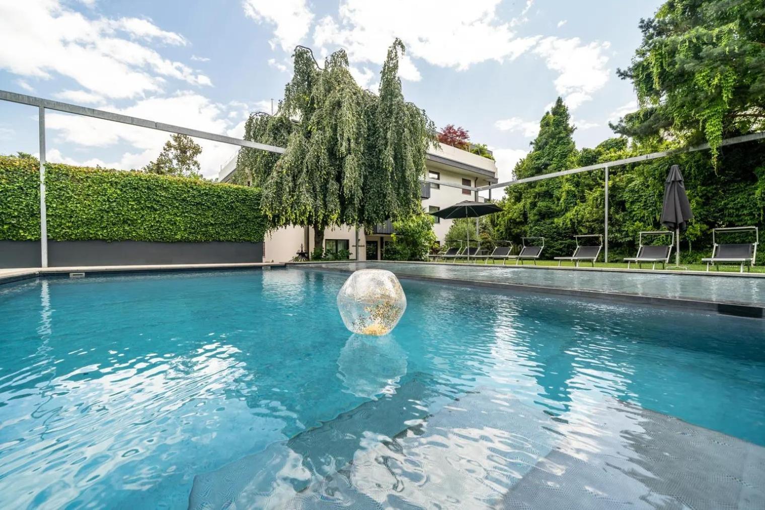 Goldfinger + Suites Lana Exterior foto